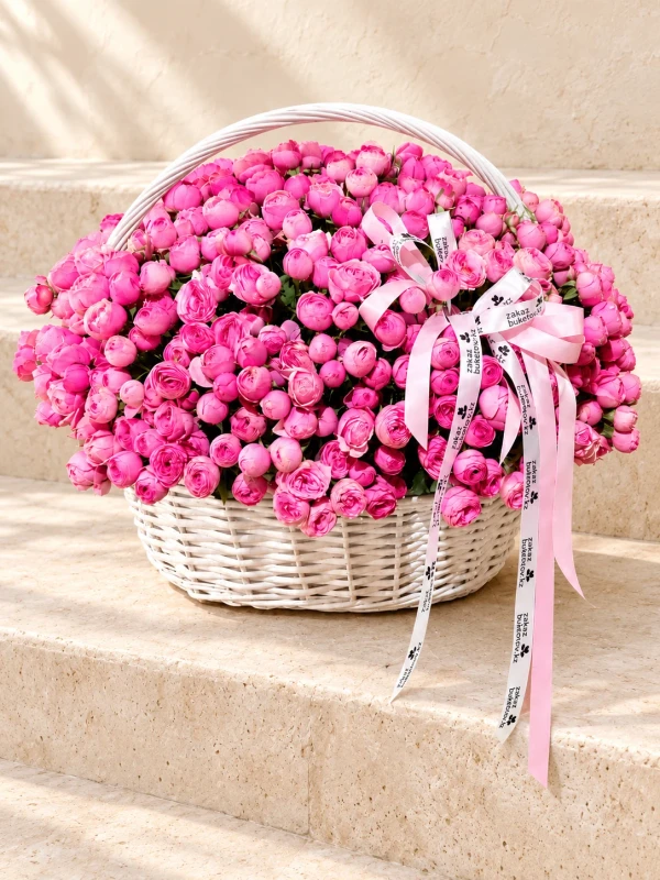 Корзина "Pink Bloom" — «Pink Bloom» — гармоничная композиция в корзине из 101 розы.